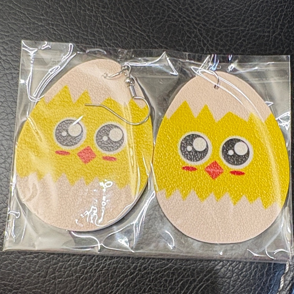 Cute Chick Egg Dangle Earrings - Yellow & Cream